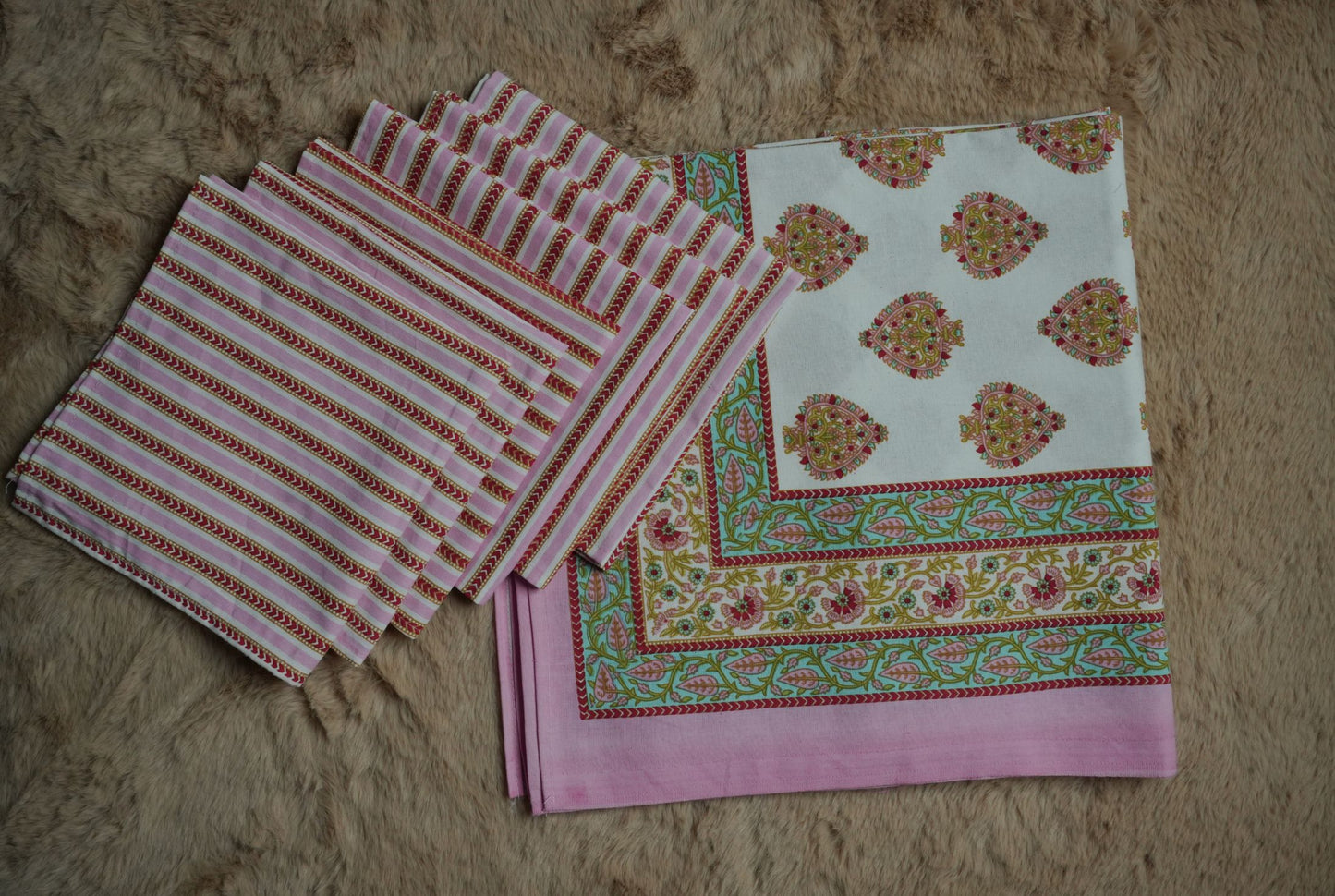 Pink Butta Table Cover Set with 6 Napkins