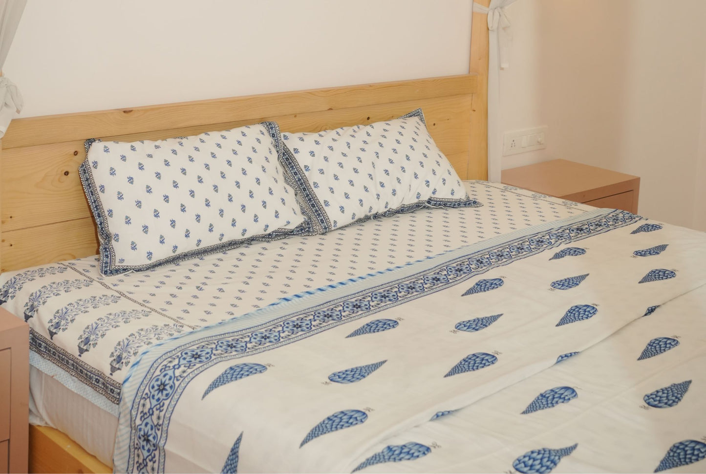Blue Hand Block Printed King Bedsheet with Reversible Dohar Set