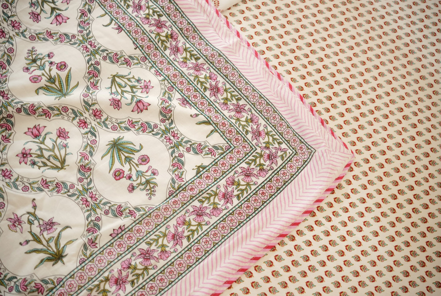 King Size Hand Block Printed Bedsheet with Reversible Dohar Set