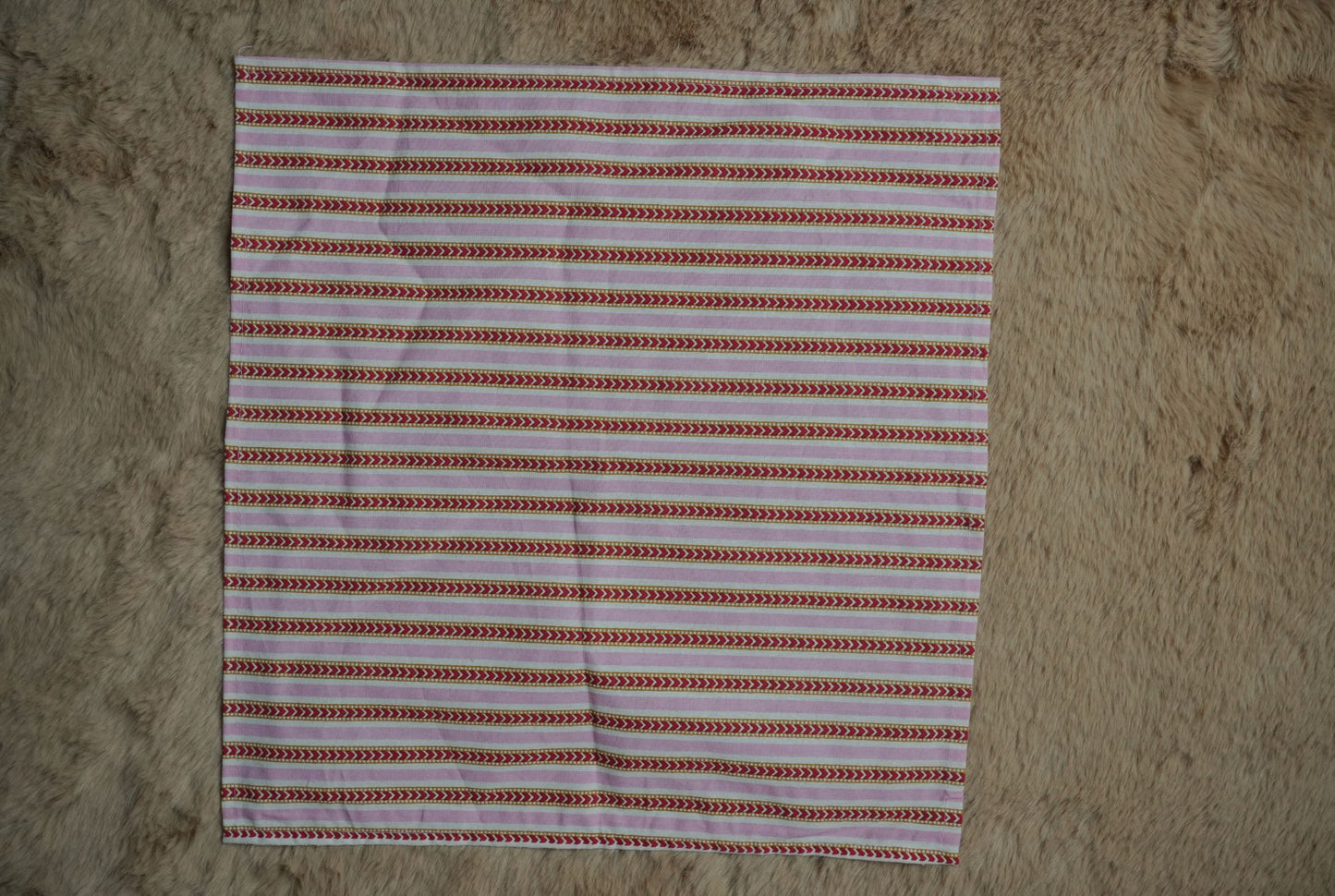 Pink Butta Table Cover Set with 6 Napkins